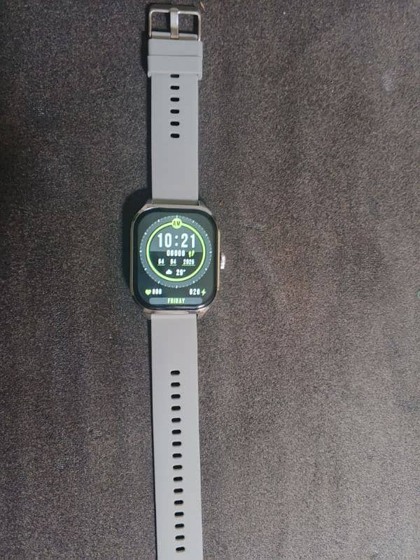 HEATZ HW18 smart watch AMOLED display 2