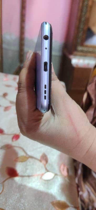 vivo y 12 s  3 gb ram 32 gb rom 1
