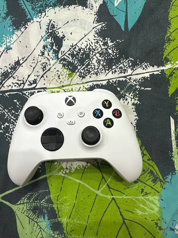 XBOX ROMOT CONTROLLER 4