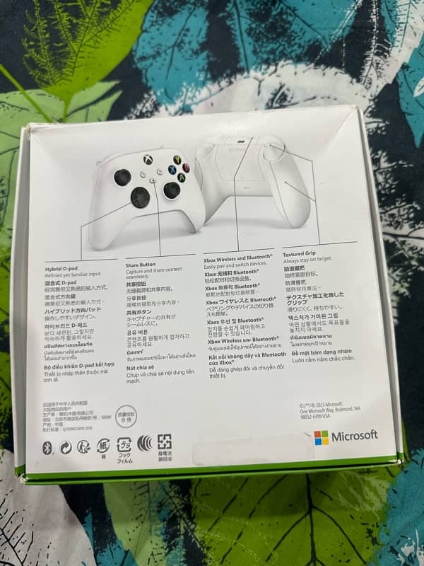 XBOX ROMOT CONTROLLER 6