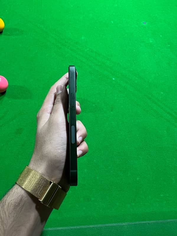 iphone 13 green color  jv waterpack battery heath 96 4