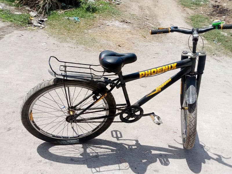 bicycle available ha condition bilkul theek ha Baki chla nay ma tkee h 0