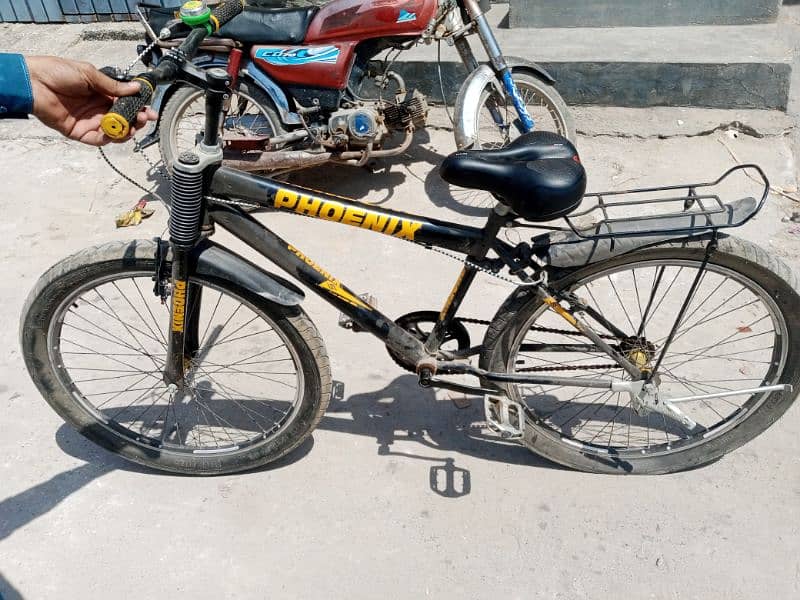 bicycle available ha condition bilkul theek ha Baki chla nay ma tkee h 1