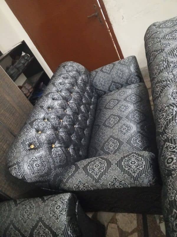 Sofa set 0