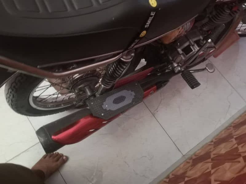 honda 125 18modal saff halat main hai orgnal file 4