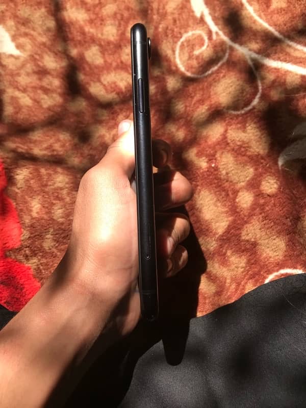 Iphone XR JV 64GB NON PTA 4