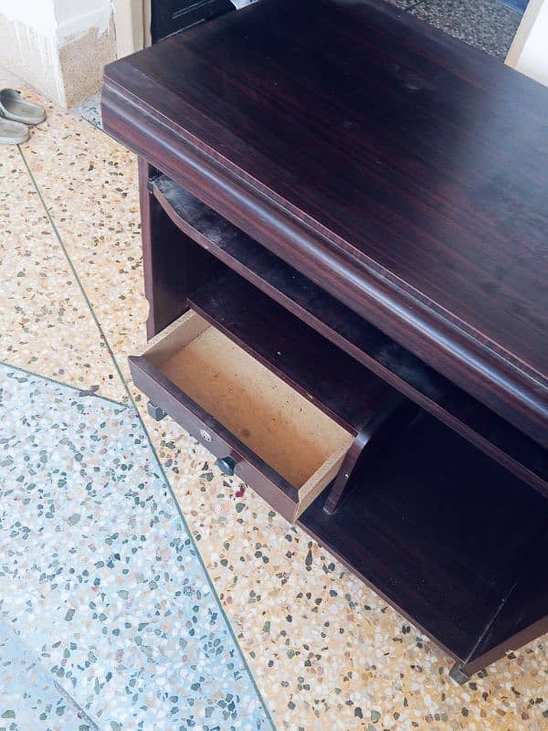 computer table 3