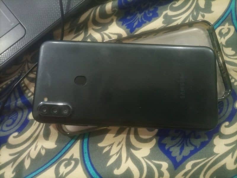 Samsung a11 good condition 10/9 2