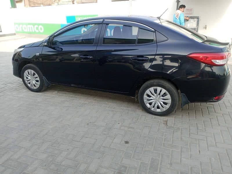 Toyota Yaris Gli cvt 2