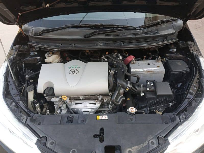 Toyota Yaris Gli cvt 16