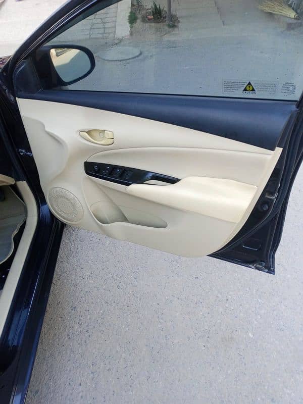 Toyota Yaris Gli cvt 19