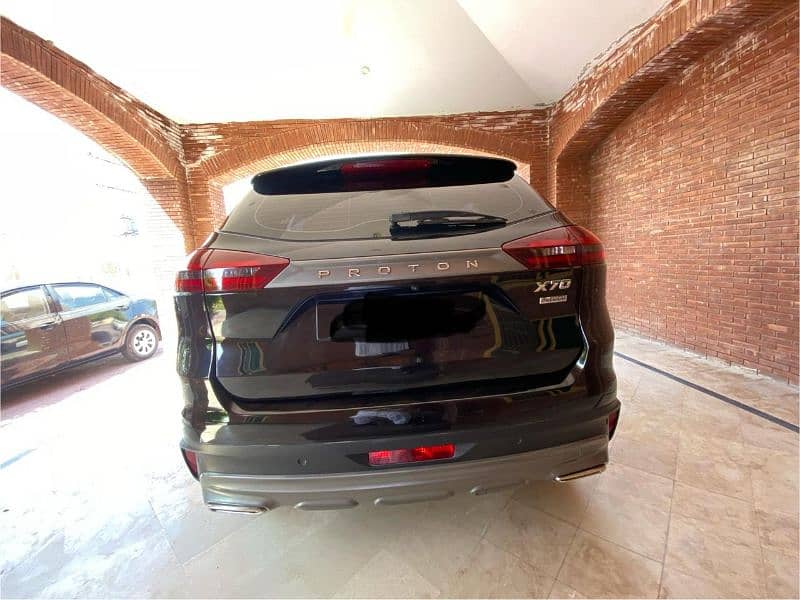 Proton X70 FWD premium 2022 8