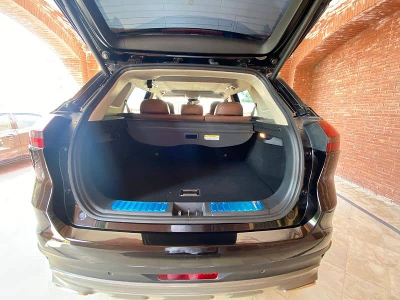 Proton X70 FWD premium 2022 10