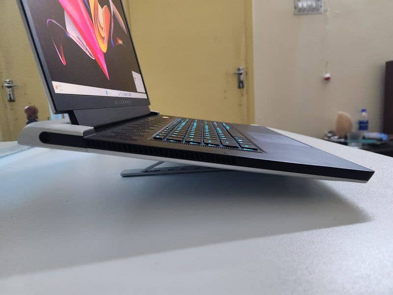 Alienware x17 r1  Rtx 3080 I9 2TB 64GB 360 Hz | Gaming Laptop 4