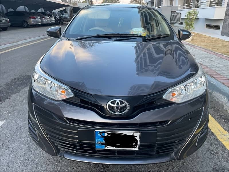 Toyota Yaris 2021 GLI MT Islamabad Registered 3