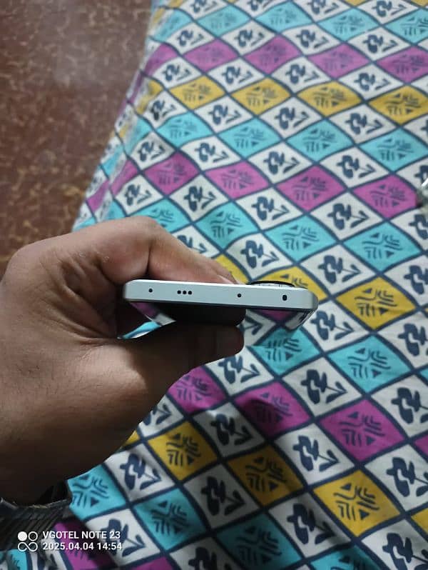 Redmi Note 13 Pro Plus 16/512 5G 120Watts 200MP Camera 6
