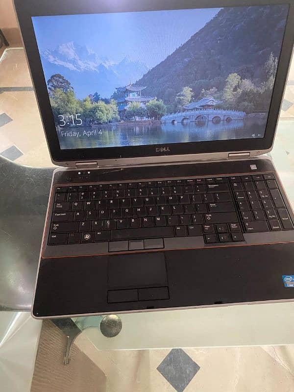 dell latitude E6520 leptop 10/9 conndition full geniun condition 1
