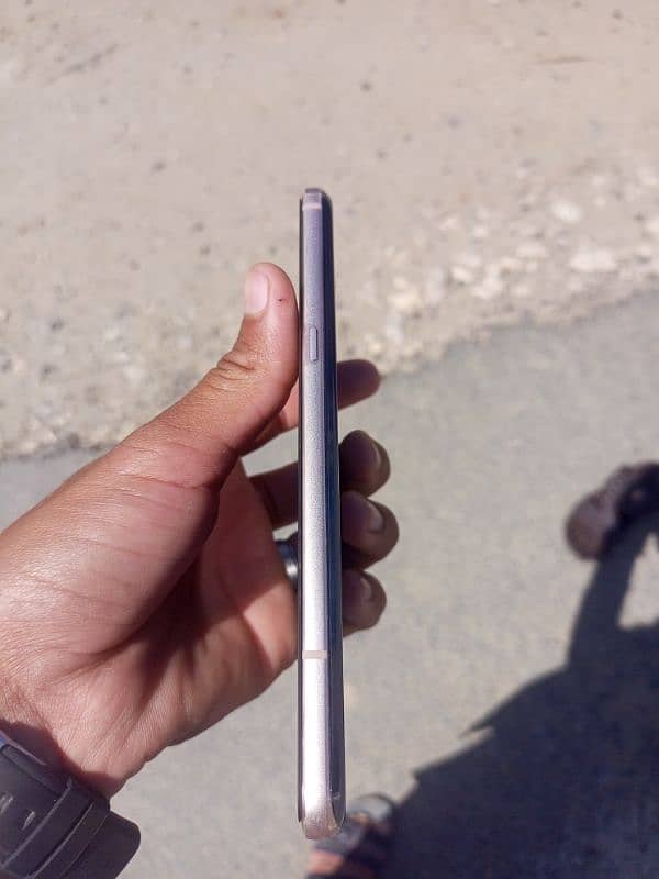 lg v60 7