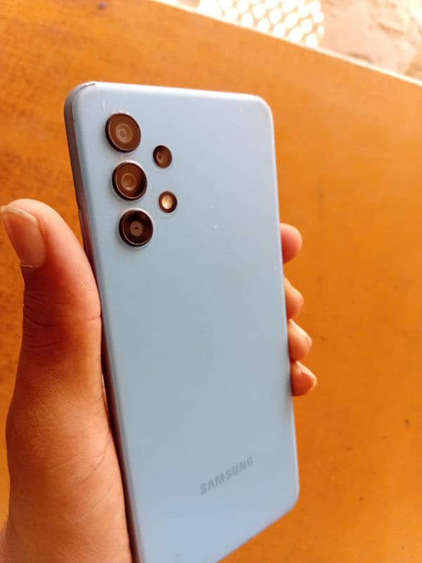 Sumsung A32 lush Mobile 5