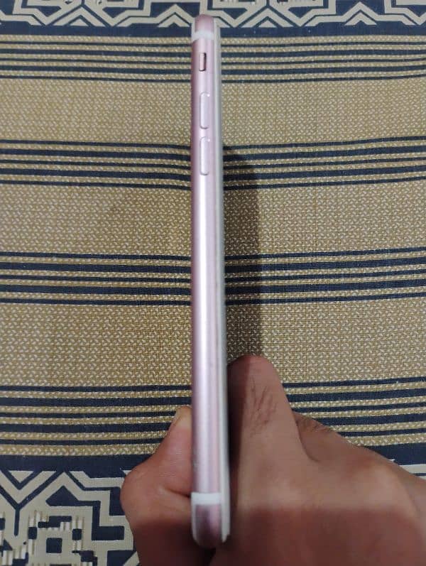 iphone 7 non PTA factory unlocked 2 gb 32gb read description 4