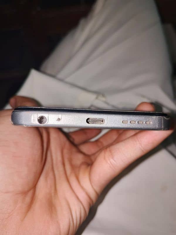 Infinix hot 50i 6/128gb 2