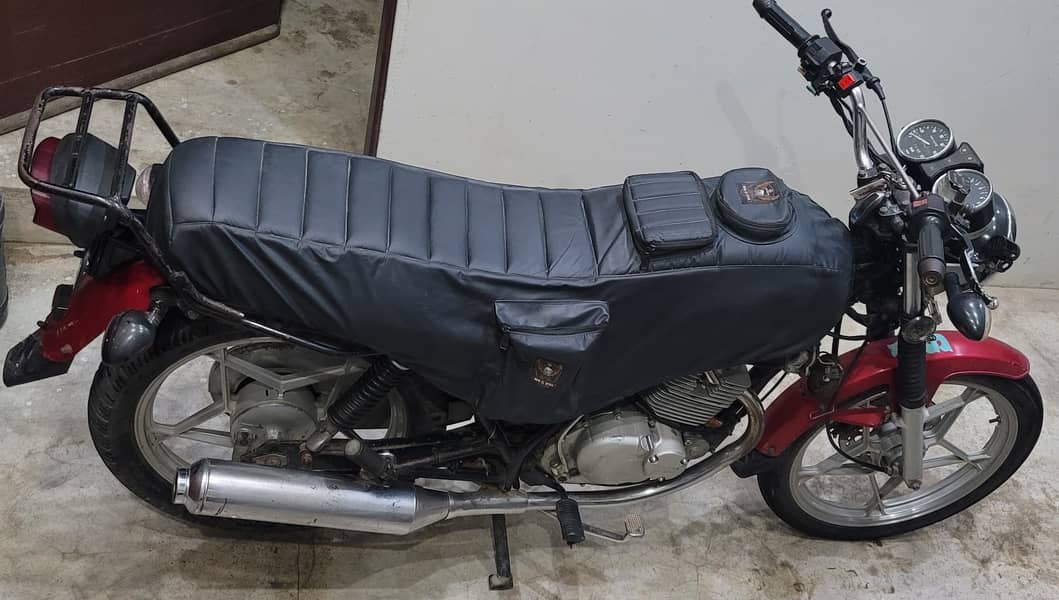 Suzuki GS 150 2017 0