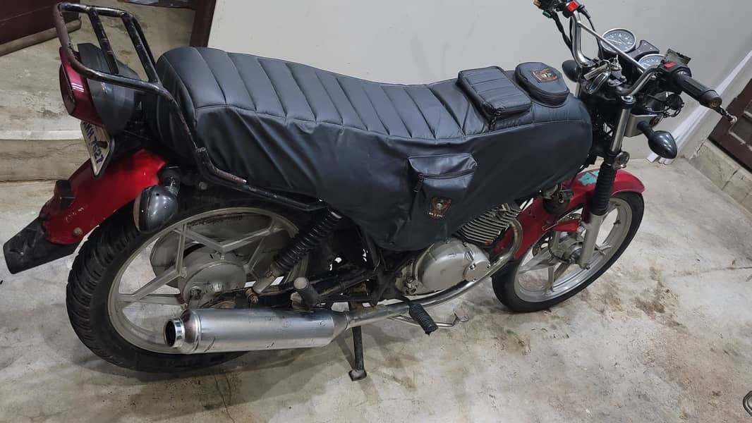 Suzuki GS 150 2017 2