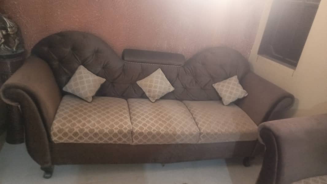 7 seater sofa set avail for sale if anyone interested contact us 0