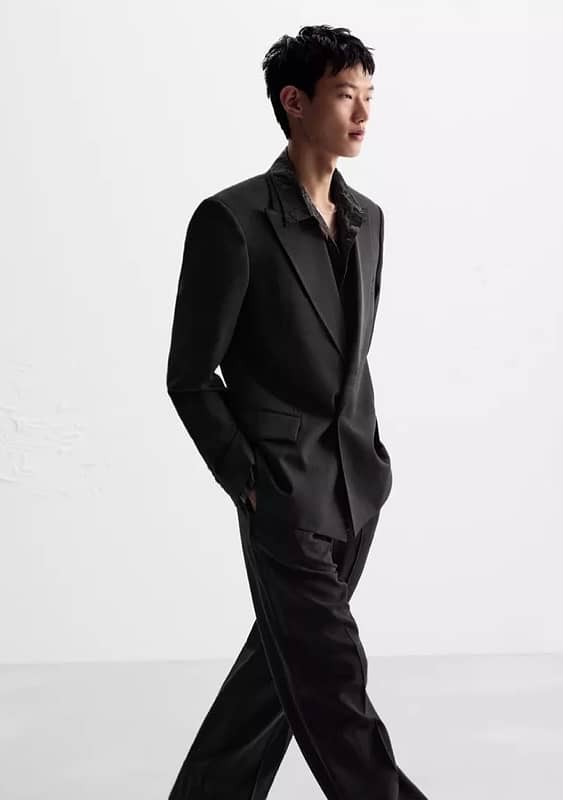 BLACK COAT FROM ZARA 0