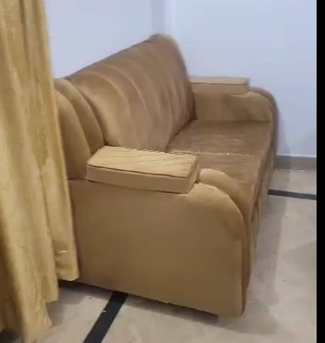 sofaset with table 4