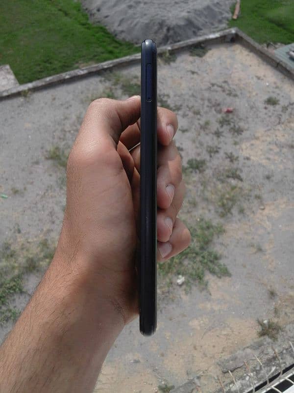 Honor 9n 4