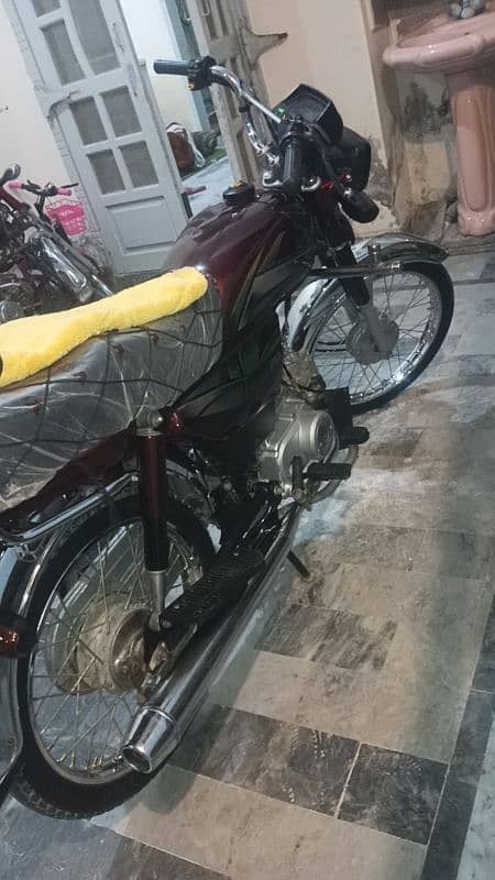 2022 model Honda CD 5