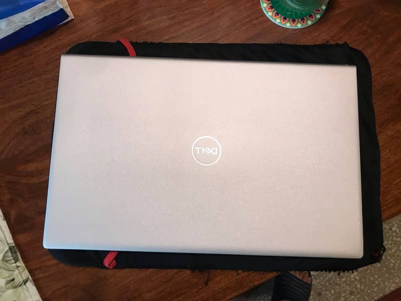 Dell Inspiron 15 5510 Processor 11th Gen Intel(R) Core(TM) i7-11390H 3