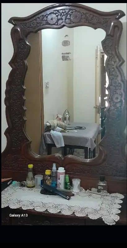 Dressing Table 3