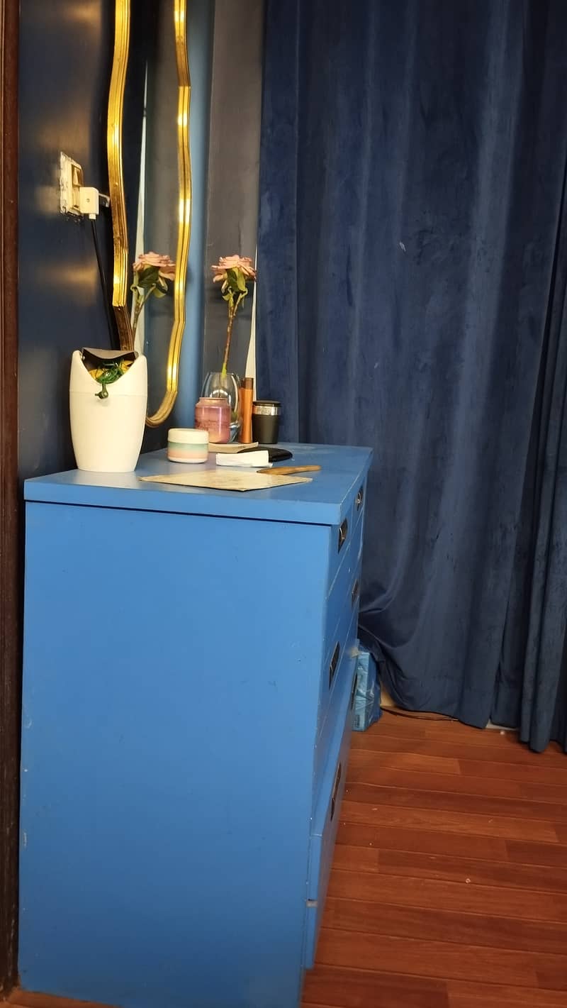 Dressing table 1