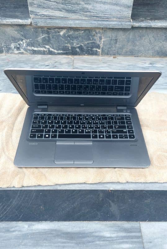HP EliteBook 840 G3 i5 6th Gen Laptop–Dual SSD (256GB+128GB M. 2), 8GB 1