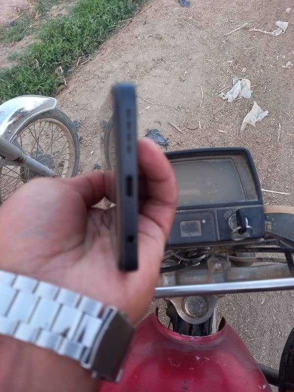 Infinix Hot 30 8GbRam/128ROM 3