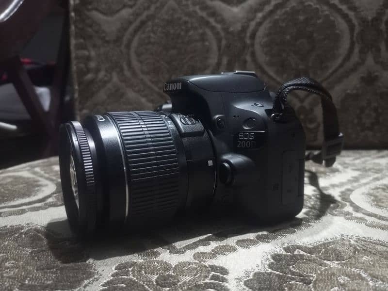 CANON 200D (mint condition) with 2 lenses premium 3