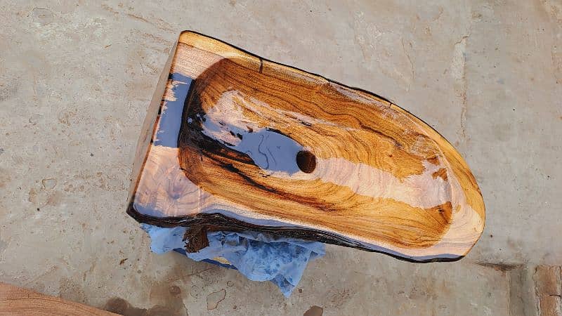 epoxy luxury dinning tables contact 033.287. 098.77 7