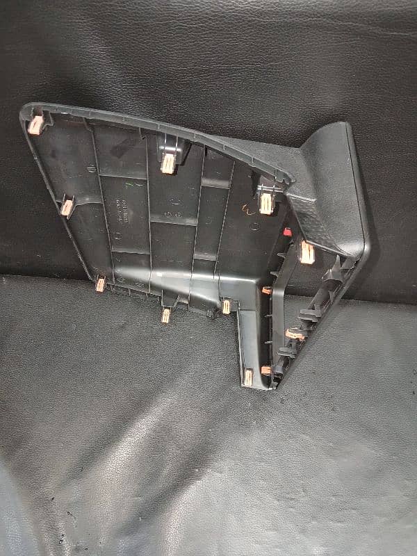 Toyota raize original  front back frame 3