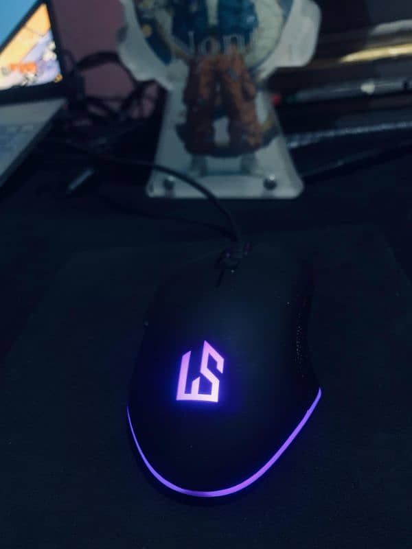 MK320Rgb neon light keyboard and mouse 3