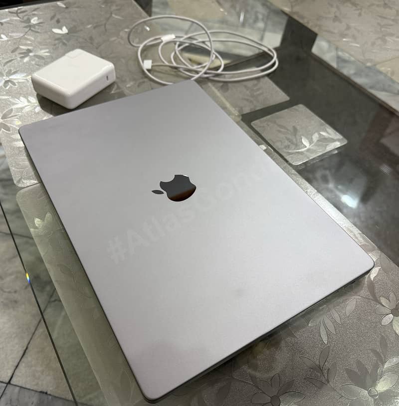 MacBook Pro M1 Pro 2021 16GB 1TB 1