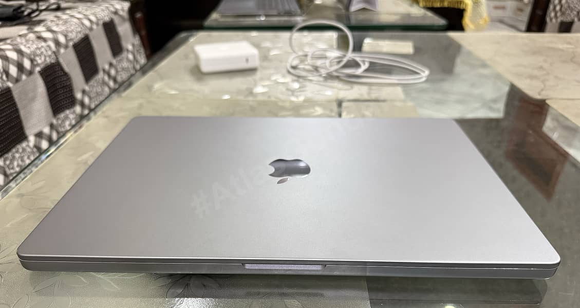 MacBook Pro M1 Pro 2021 16GB 1TB 4