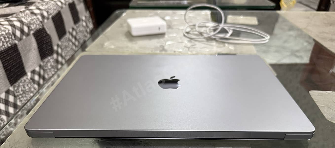 MacBook Pro M1 Pro 2021 16GB 1TB 6
