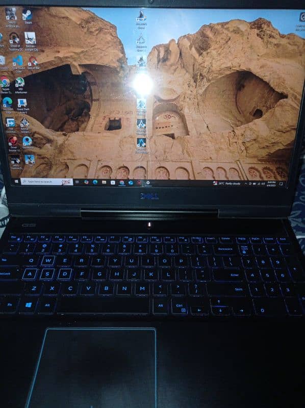 Dell G5 5599 core i7-9750H with gtx 1650 4gb 0