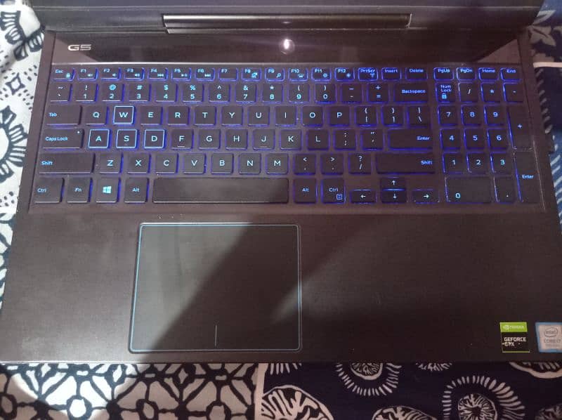 Dell G5 5599 core i7-9750H with gtx 1650 4gb 3