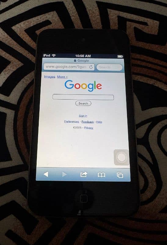 Apple ipod Touch with Box and Cable 2