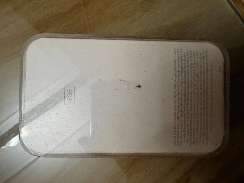 Apple ipod Touch with Box and Cable 7