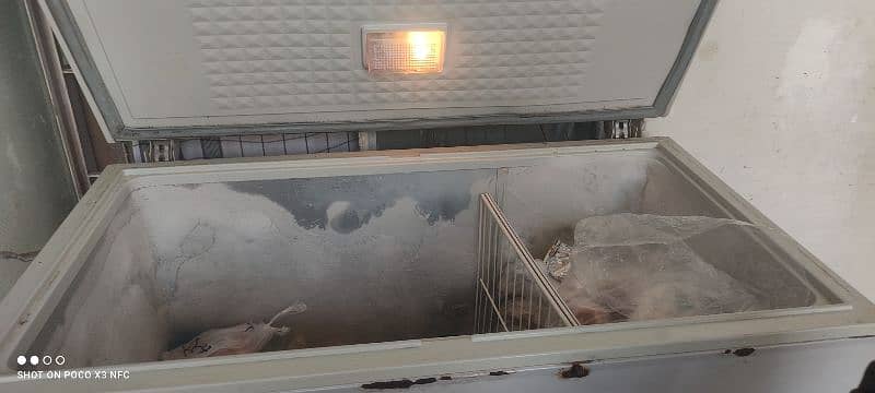 Dawlance Deep Freezer Ice Cooling 2