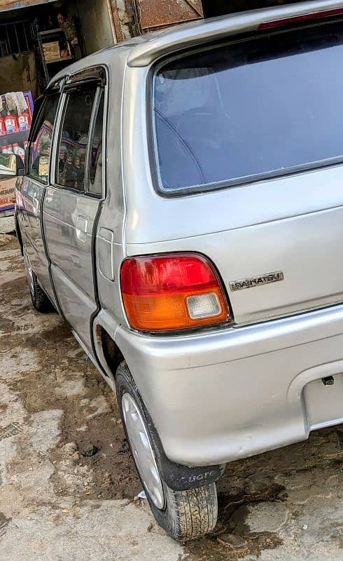 Daihatsu Cuore 2011 6